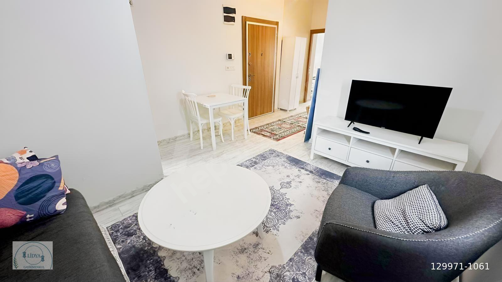Kayışdağı'Uslu Caddesi Üzeri Eşyalı, 30.000 TL KİRACILI 2+1