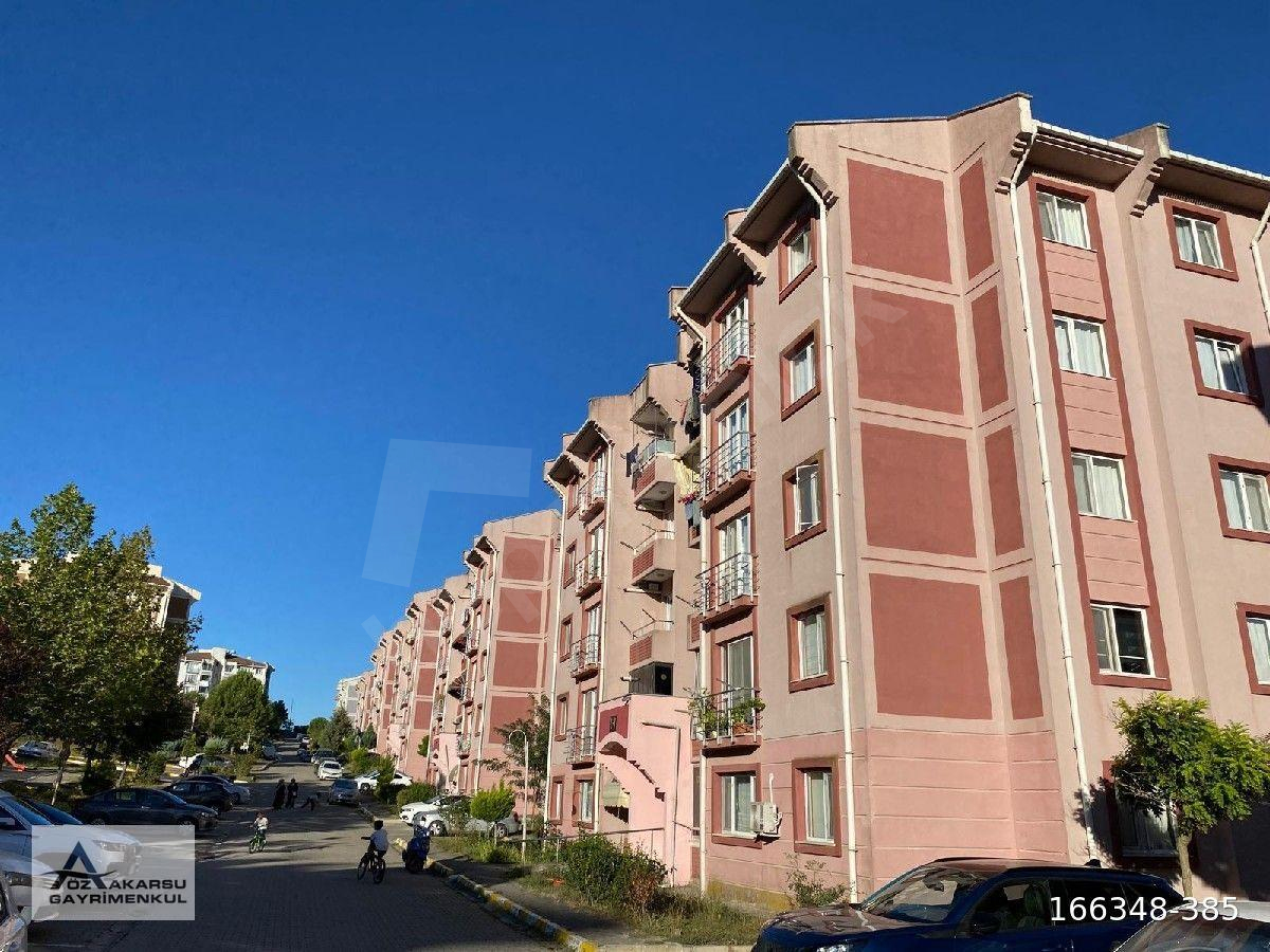 SAKARYA ADAPAZARI KORUCUK DORUKKENT SİTESİ’NDE GENİŞ EŞYALI 3+1 DAİRE!