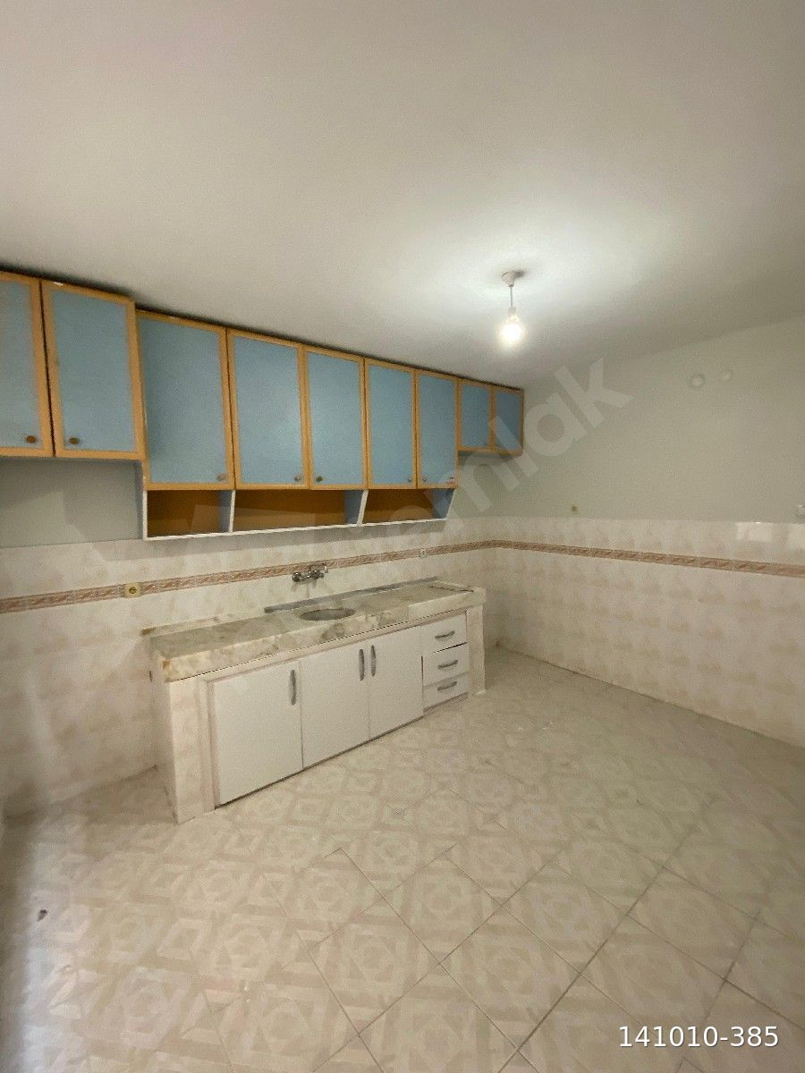 BEYAZEVLER MAHALLESİ'NDE YALÇIN PARK CİVARINDA 2+1 BALKONLU KİRALIK DAİRE