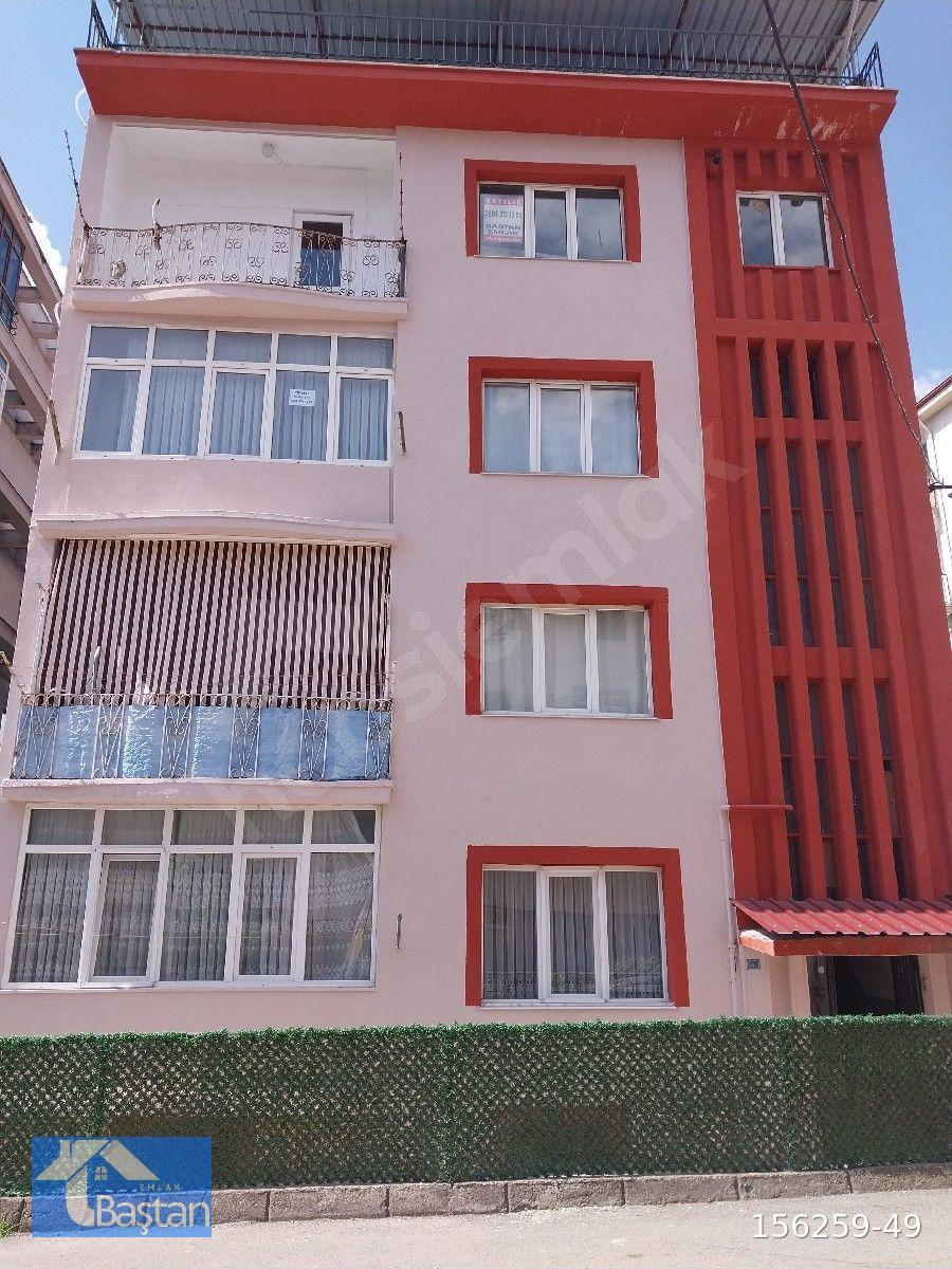 BAŞTAN EMLAK'TAN KARABÜK İLİ MERKEZ İLÇESİ YEŞİL MAHALLEDE SALI PAZARINA ÇOK YAKIN 3+1 SATILIK DAİRE