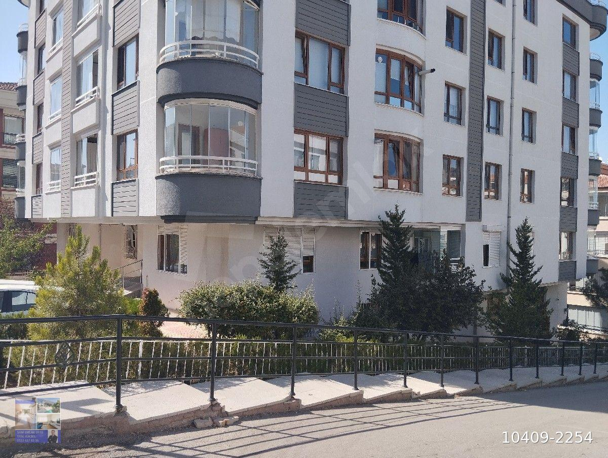 Sani den öveçler 4.cad kreş yanı 3+1 kombili kot daire