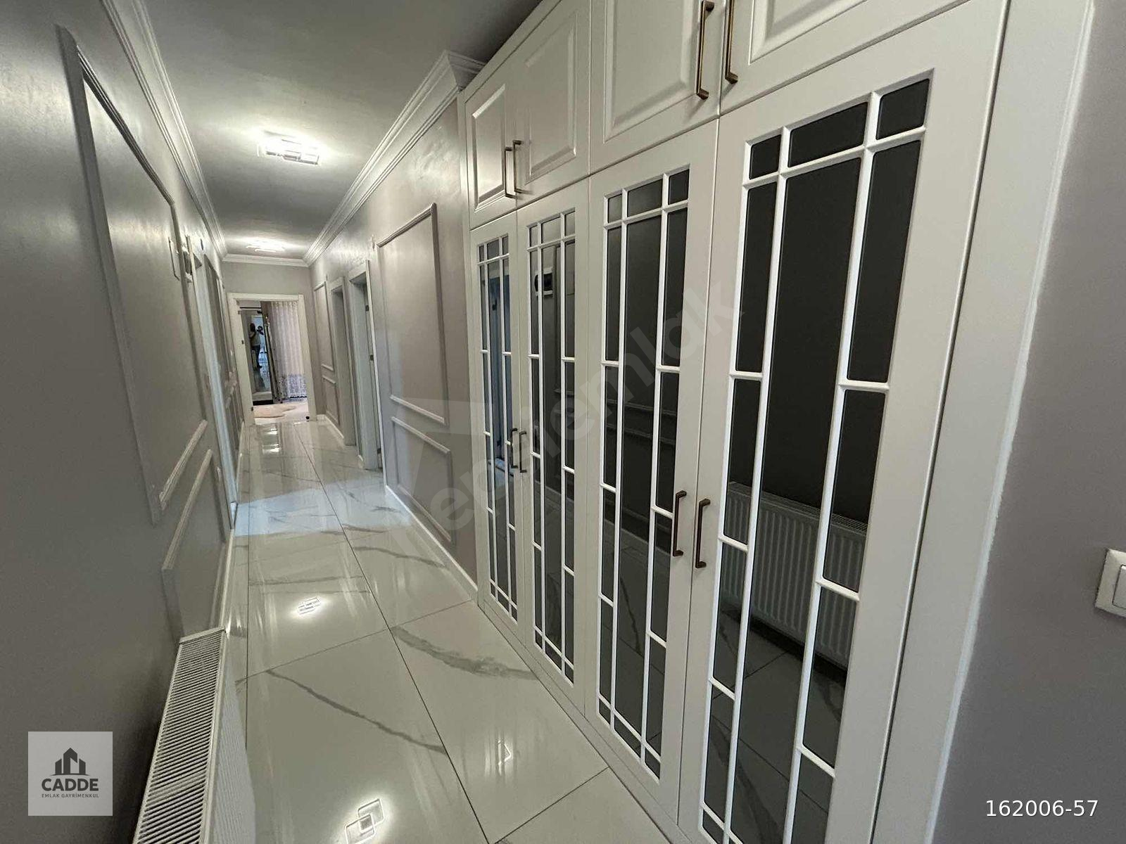 CADDE EMLAK GAYRİMENKUL'DEN FATİH SİTESİNDE SATILIK 3+1 DAİRE