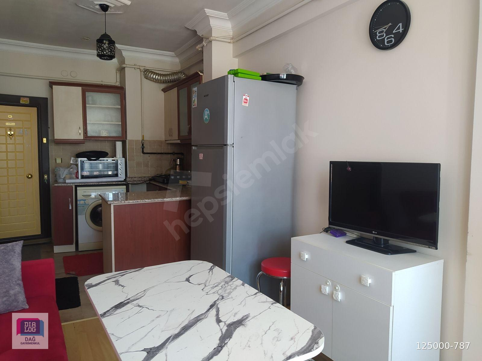 Dialog Dağ/ Anadolu Üni. Karşısı Asansörlü Eşyalı Satılık 1+1