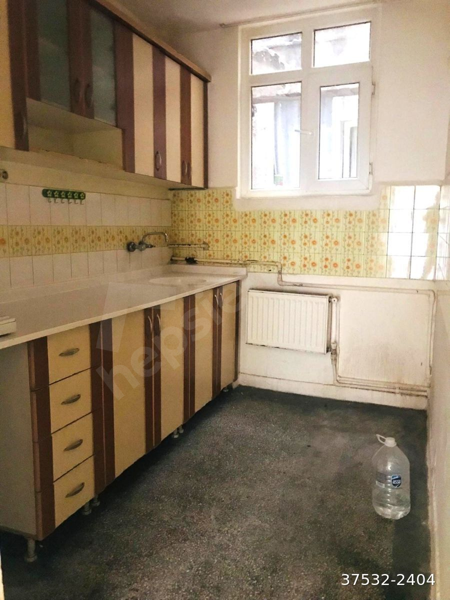 CNR' DEN KARŞIYAKA MAHALLESİNDE 3+1 KOMBİLİ ARA KAT KİRALIK DAİRE