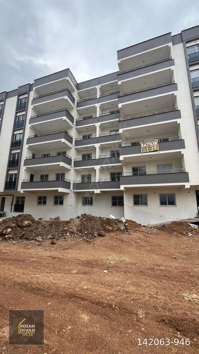 KOZAN DİVAN EMLAK'TAN ŞEKER GROSS ARKASI AZ KATLI 4+0