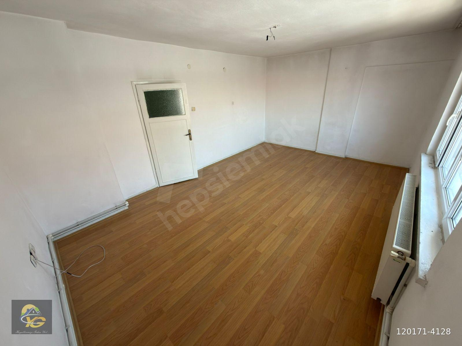 SİNCAN MALAZGİRT MAH KREDİ LMTSZ SALON BĞMSIZ KATTA SATILIK 3+1