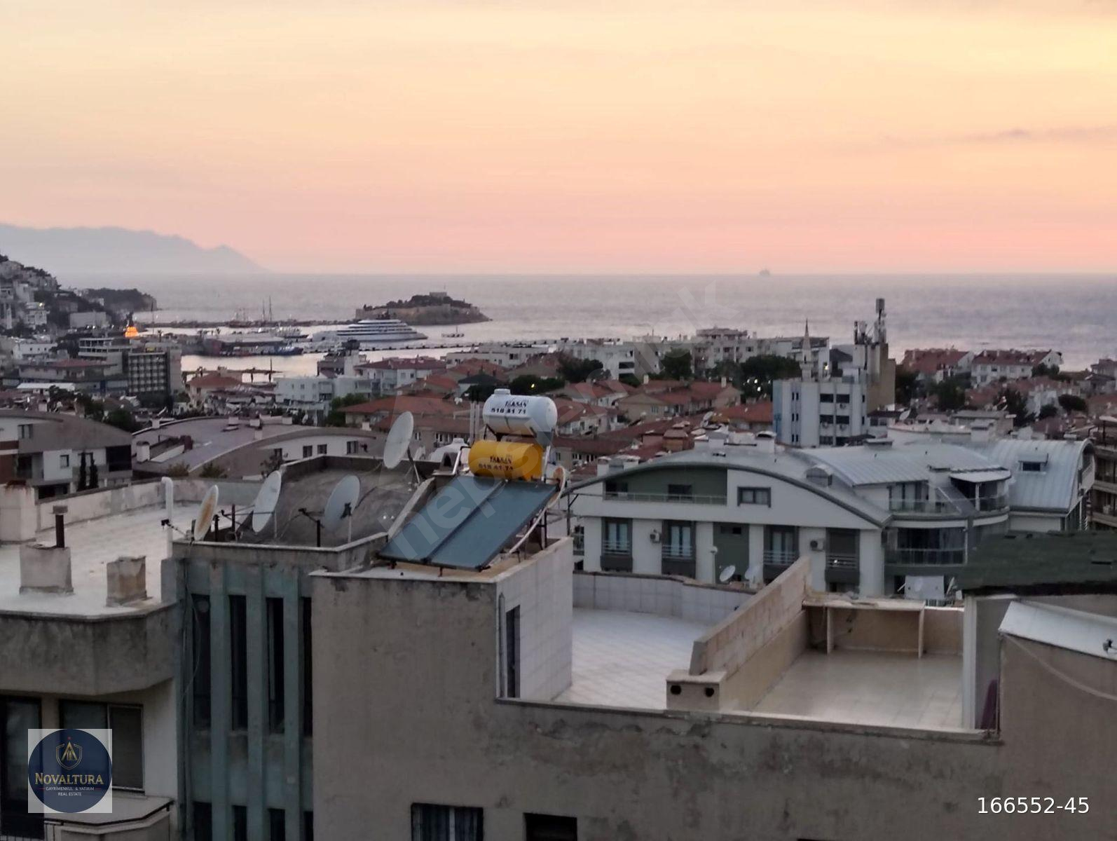 KUŞADASI TÜRKMEN'DE DENİZ MANZARALI DOĞALGAZLI 3+1 SATILIK DAİRE