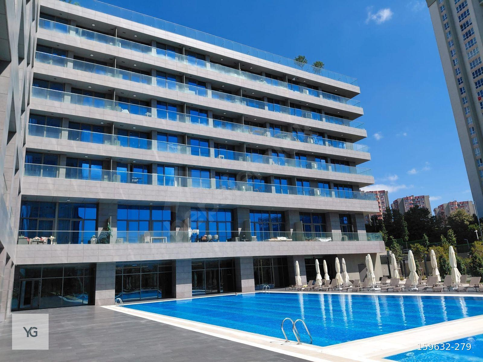 Ataşehir Modern.. Büyük Balkonlu 1+1.. Çok Keyifli.. Yatay Blok.