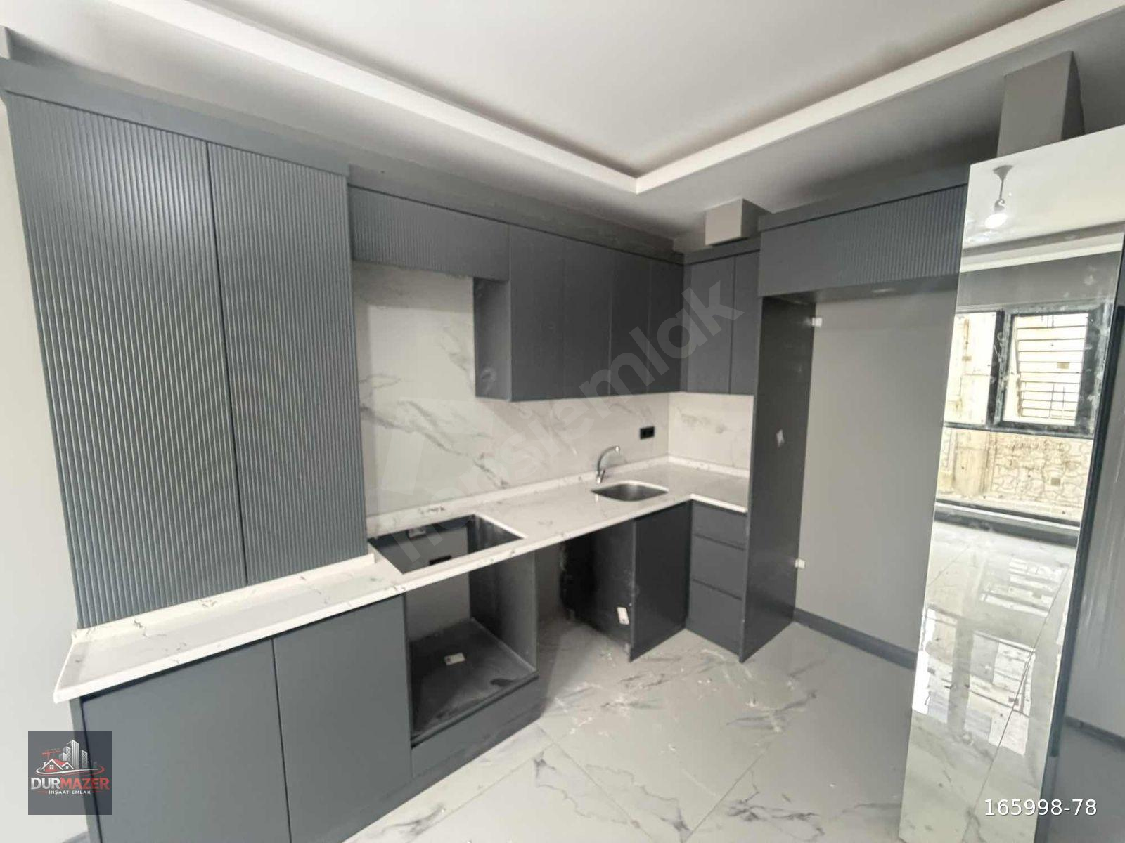 DURMAZER BALAÇ'TA BULVARA YAKIN KİRALIK 1+1 SIFIR DAİRELER