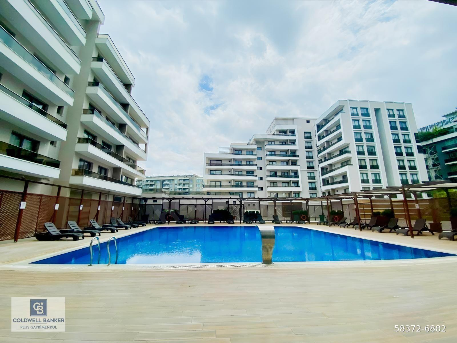 Bornova Avcılar Cadde Teras'ta Eşyalı 1+1 Kiralık Daire