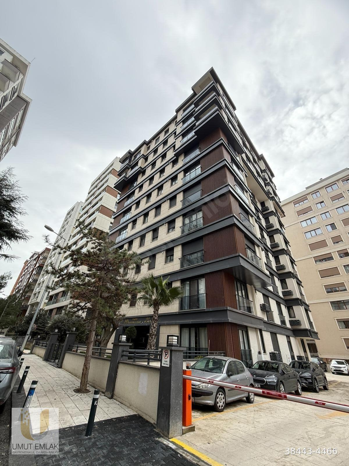 ERENKÖY BAĞDAT CADDESİNE VE MARMARAY DURAĞINA YAKIN 3+1 BALKONLU