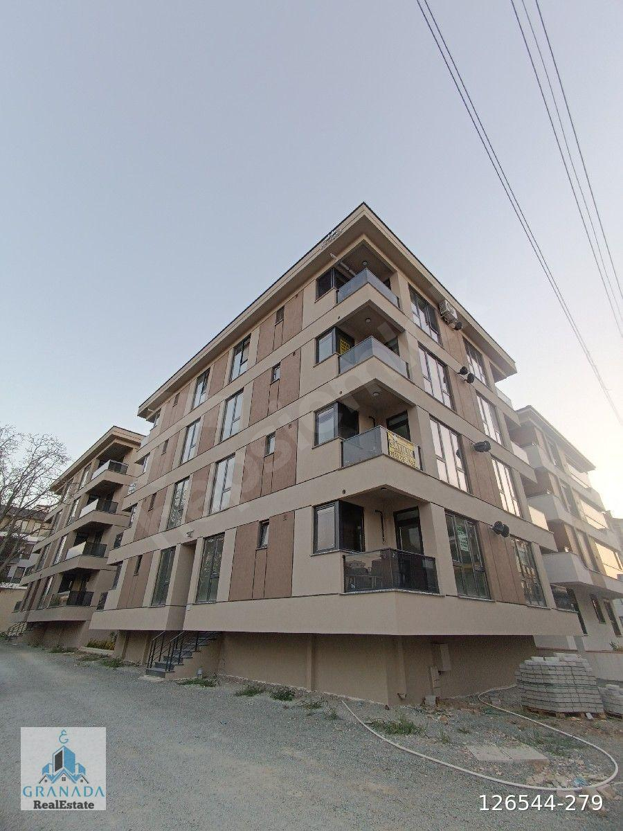 YALOVA ÇİFTLİKKÖY SAHİL MAHALLESİ'NDE SATILIK 1+1 LÜKS DAİRE