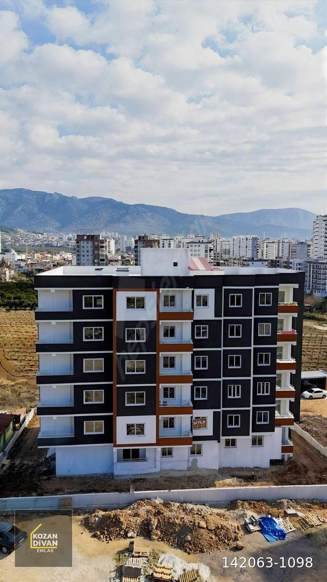 KOZAN DİVAN EMLAK'TAN ÜNİVERSİTE KAVŞAĞINDA SIFIR 2+1