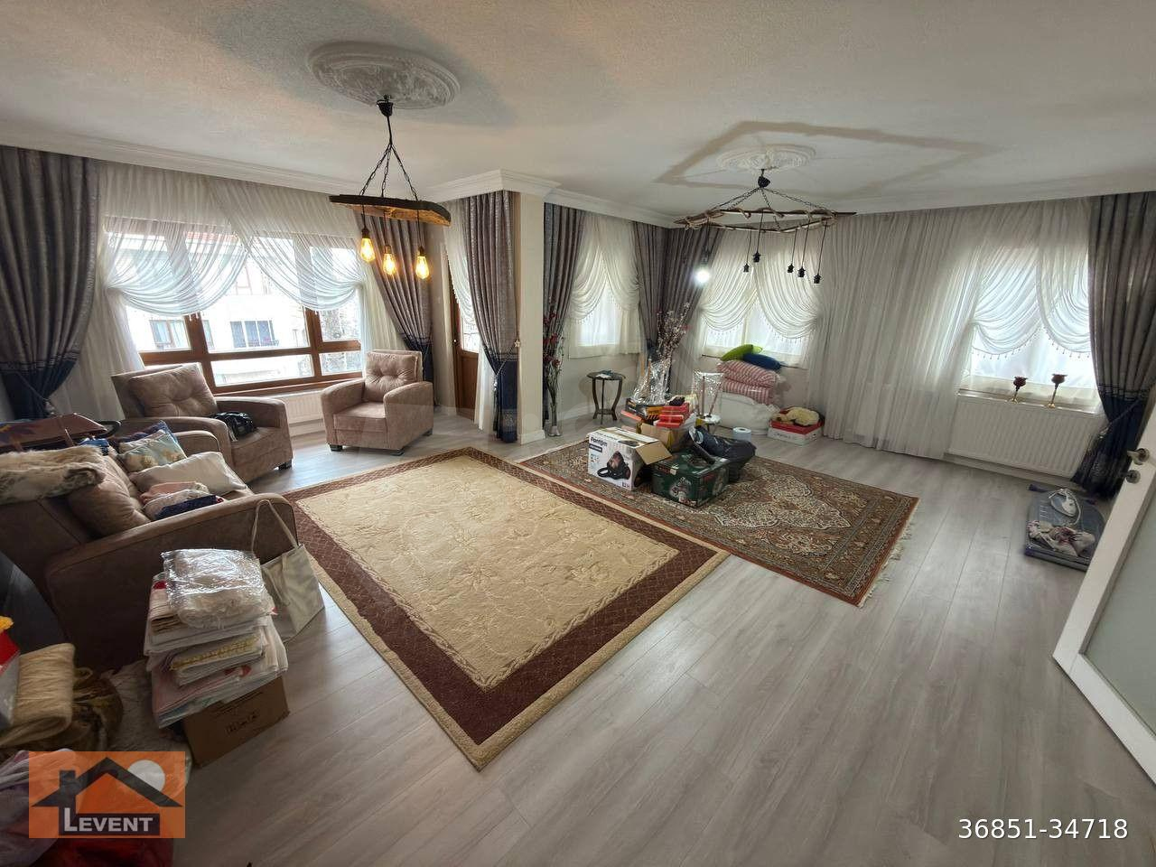 LEVENT'TEN NACİ ÇAKIR MAHALLESİNDE 3+1, 260M2 DUBLEKS AÇIK TERASLI YAPILI AÇIK OTOPARKLI