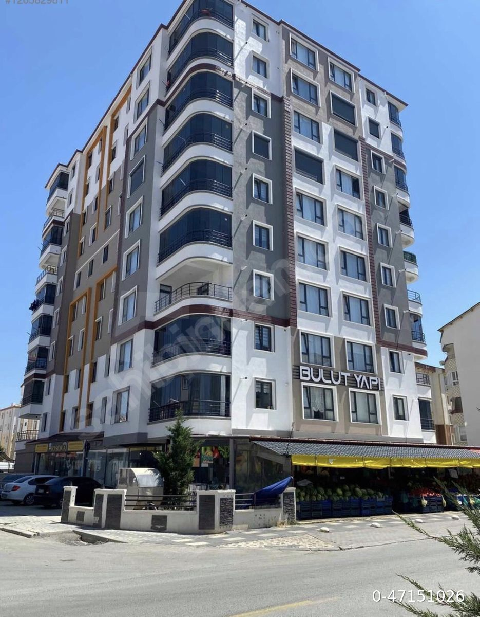 İMAMHATİP CADDESİNDE SAHİBİNDE SIFIR SATILIK LÜKS DAİRE ki