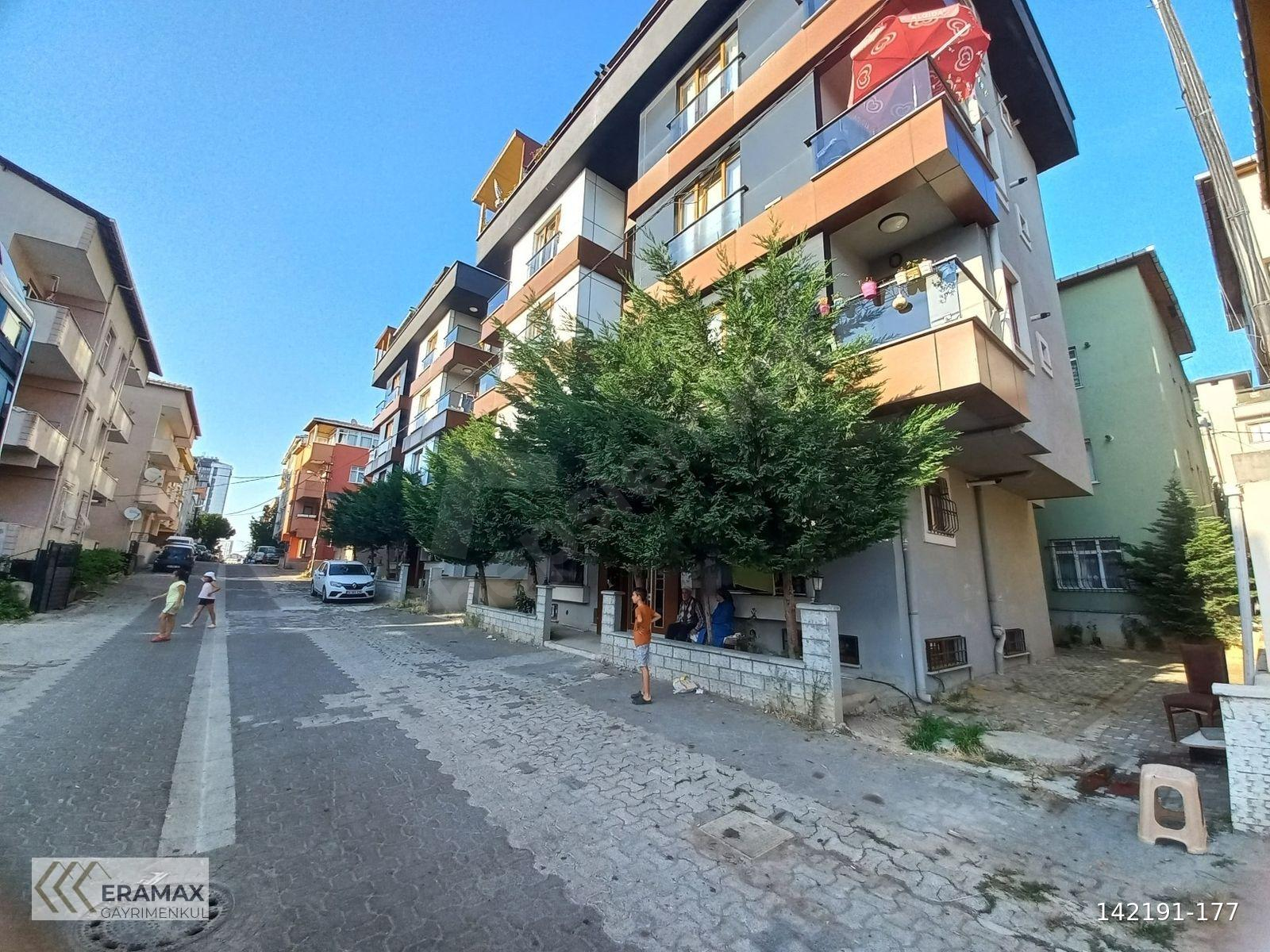 KAYIŞDAĞINDA METROYA ÇOK YAKIN,5 YILLIK,İSKANLI,BOŞ,STÜDYO DAİRE