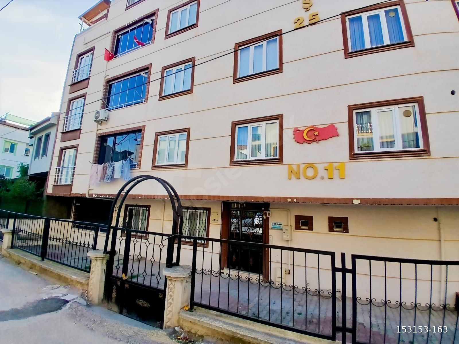 BARBAROS 2+1 SATILIK ARAKAT