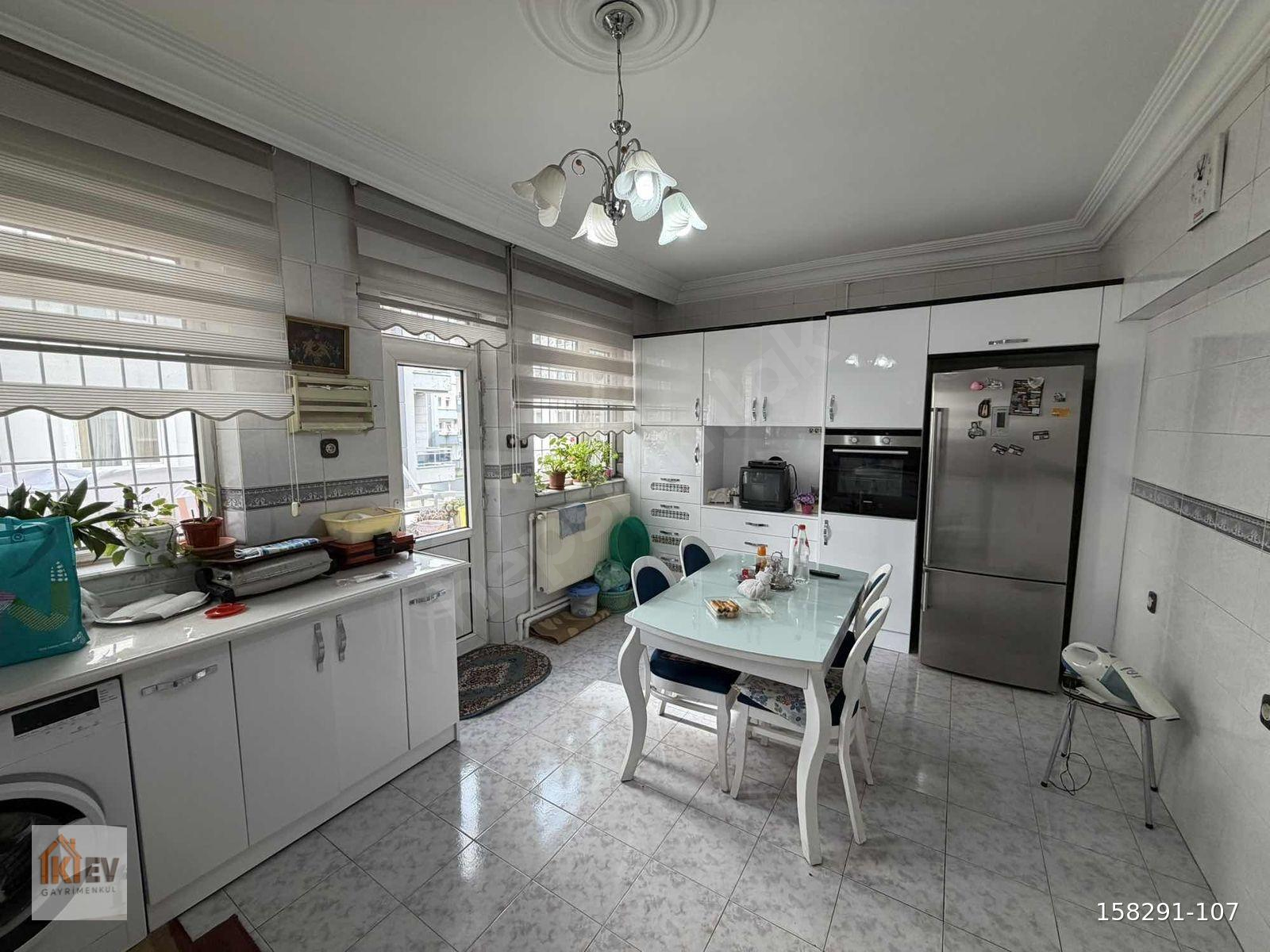 BİNEVLER ANACADDE DİŞ FAKULTESİ KARŞISI 220 M2 4+1 SATILIK DAİRE