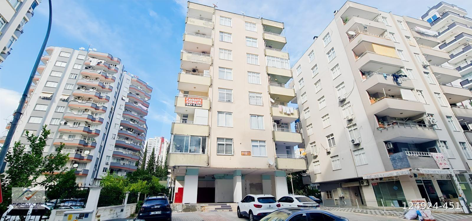 Güzelyalı Media Market Arkasında Satılık 3+1 Az Katlı