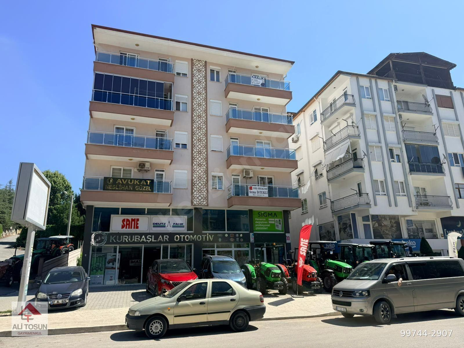 ALİ TOSUN GAYRİMENKUL KARŞISINDA EN İYİ LOKASYONDA DOĞALGAZLI 3+1 FERAH KİRALIK DAİRE