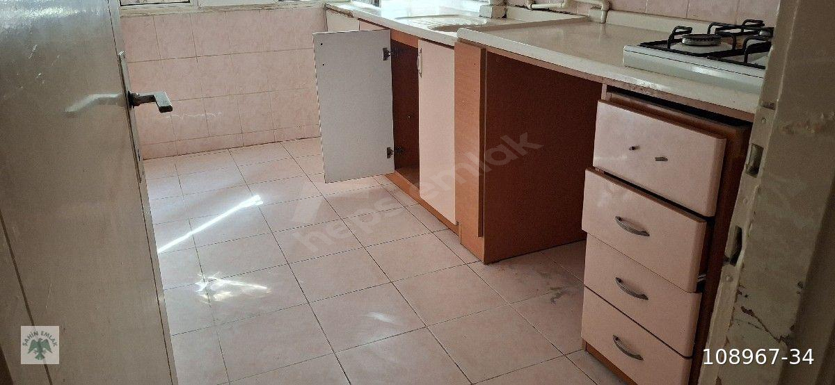 ŞAHİN EMLAK'TAN BLK/ALTIEYLÜL ÇARŞI MRKZ'DE KİRALIK VEYA SATILIK 2+1 ARAKAT TEMİZ DAİRE