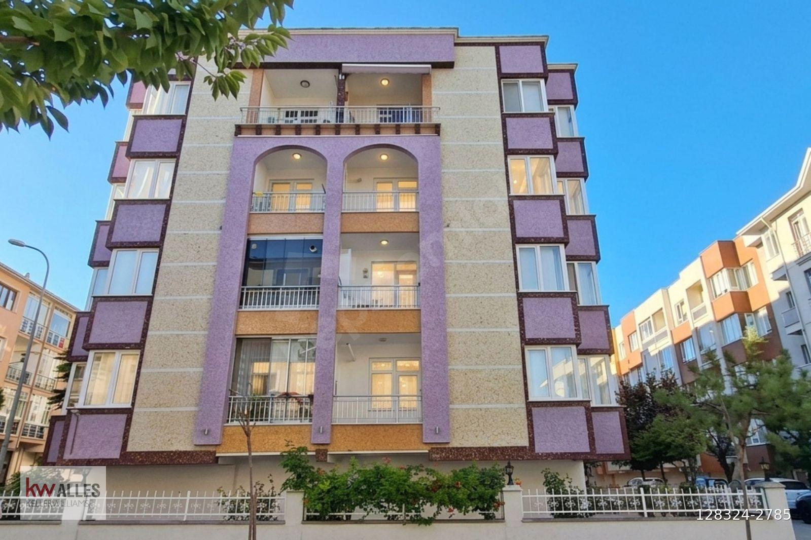 ESKİŞEHİR YENİBAĞLAR MH. ANADOLU ÜNİ YAKINI ASANSÖRLÜ ARAKAT GENİŞ KİRALIK 3+1 DAİRE