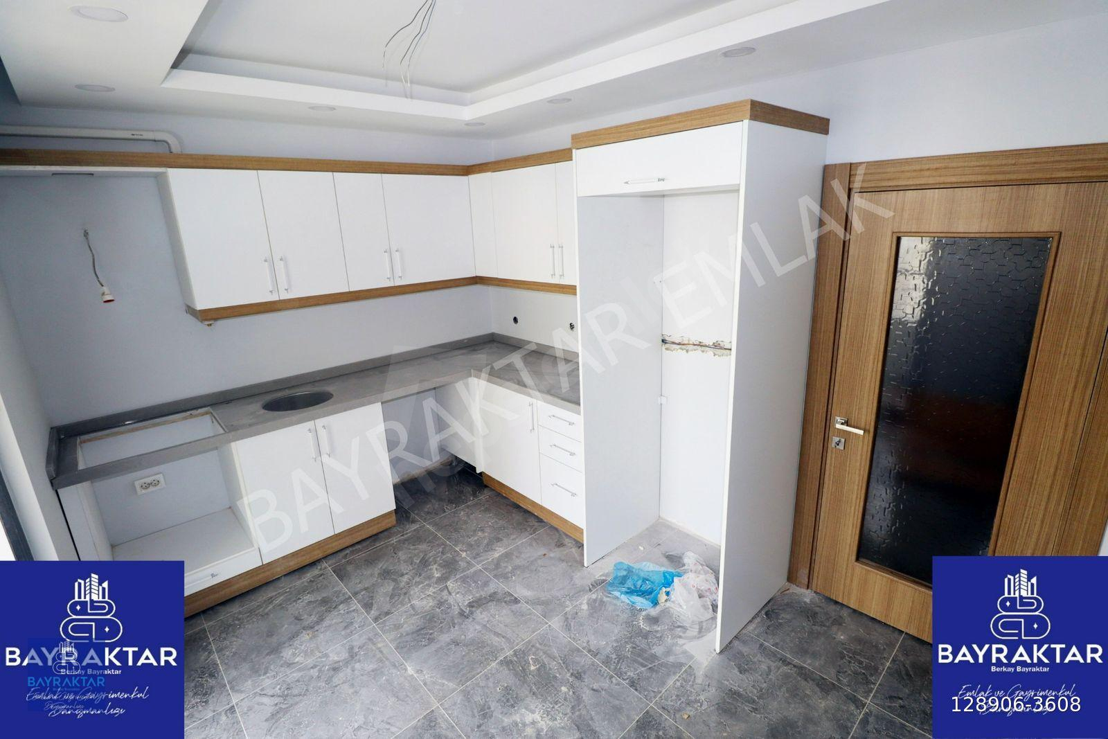 Bandırma 100.Yıl Mahallesinde 2+1 Arakat Satılık Sıfır Daire Bayraktar Emlak'tan