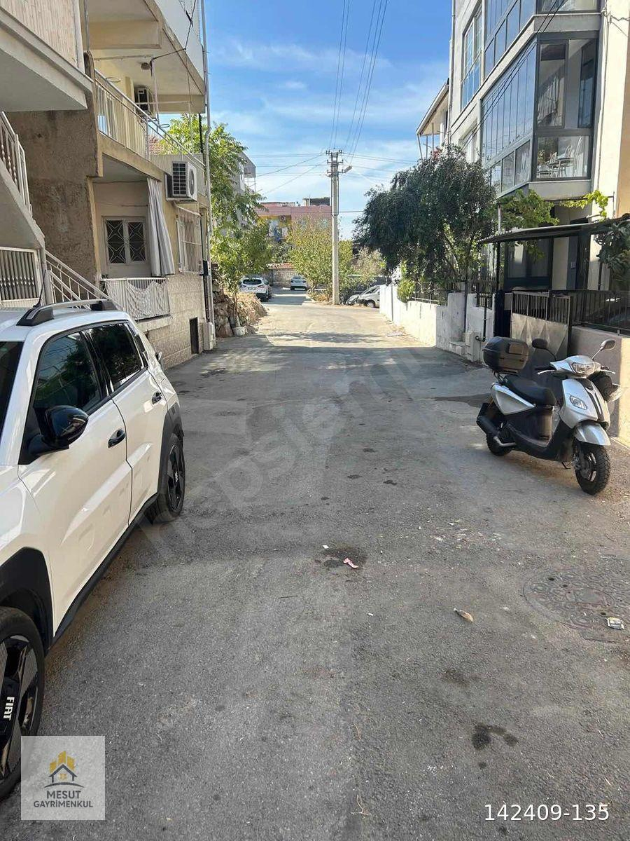 Bayraklı Emek Mahallesi Geniş 3+1 Kiralık Daire