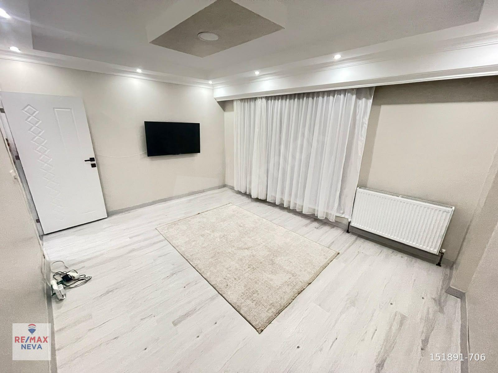 BAĞCILAR 15 TEMMUZ MAH. 1 YILLIK OTURUMA HAZIR SATILIK DAİRE