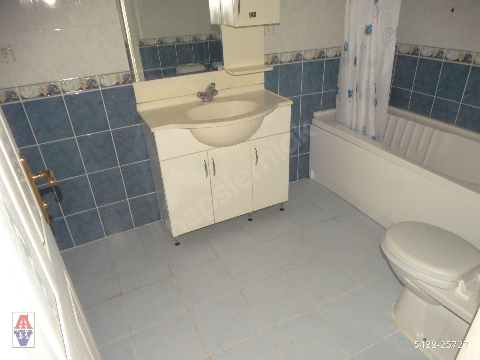 3+1 düz giriş asansörlü kapalı garajlı 2 banyolu kilerli