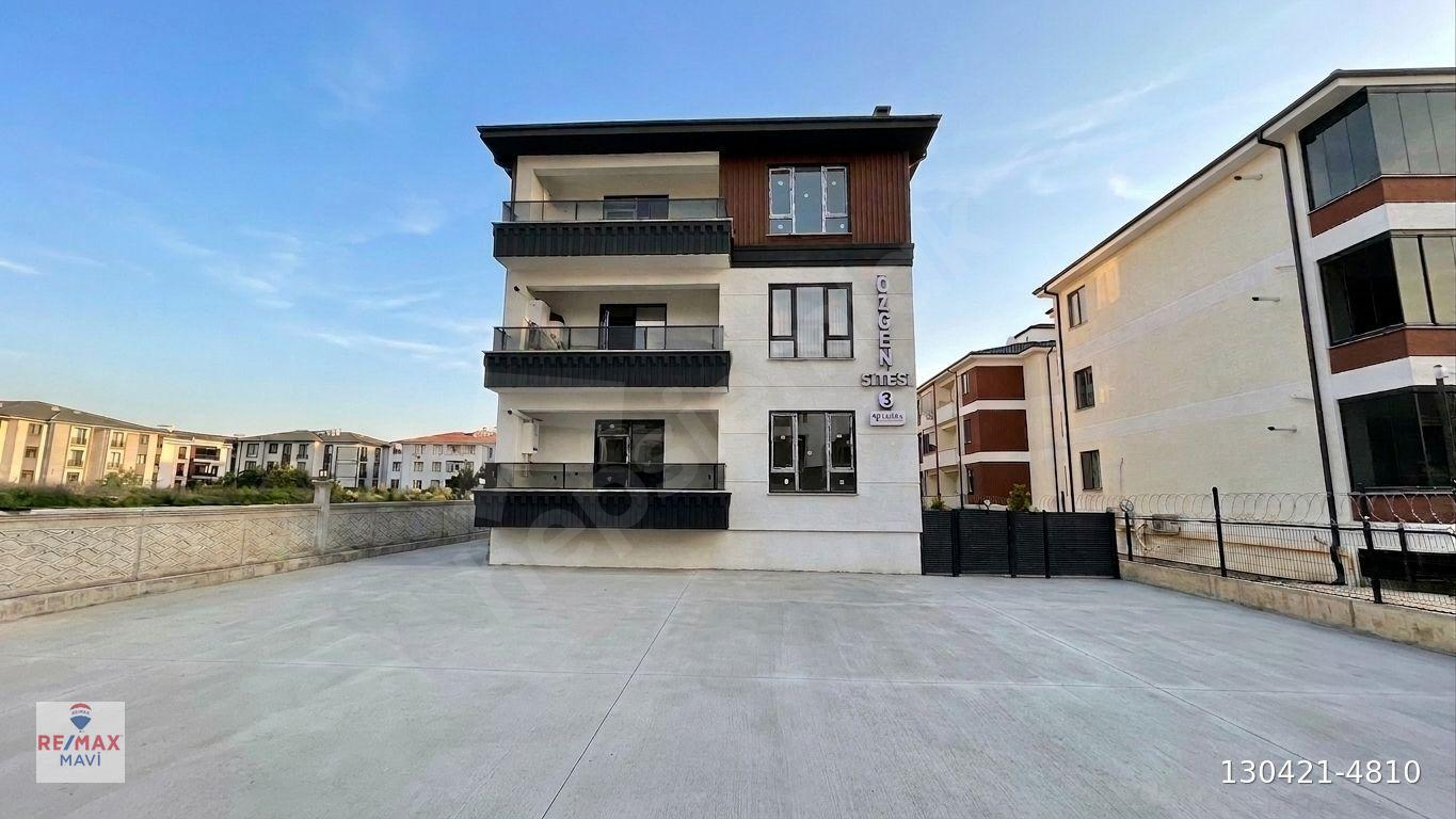 REMAX MAVİDEN BAHÇEŞEHİR KOLEJİ KARŞISI 3+1 130m2 1.KAT DAİRE