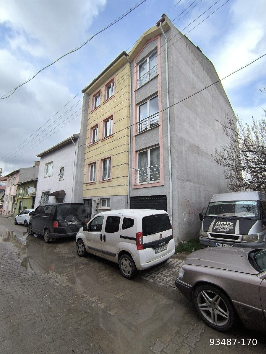 ŞİRİNTEPE ARA KAT 3+1 DAİRE