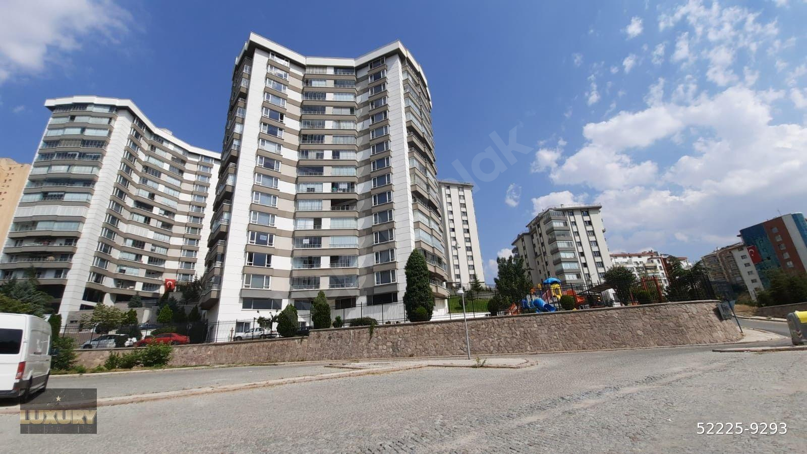 YILDIZEVLERDE SİTEDE EŞYALI KİRALIK KATTA 4+1 YAPILI GENİŞ DAİRE/FLAT FOR RENT
