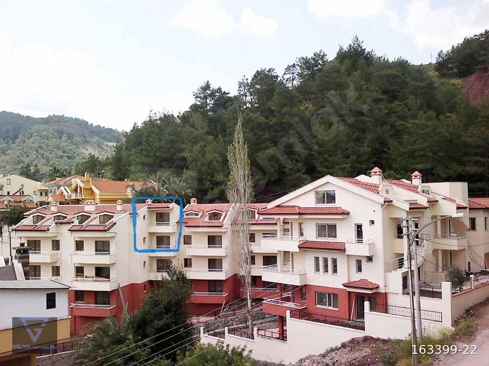 Marmaris Armutlan’da 3+1 Kapalı Mutfak Çatı Dubleks Daire