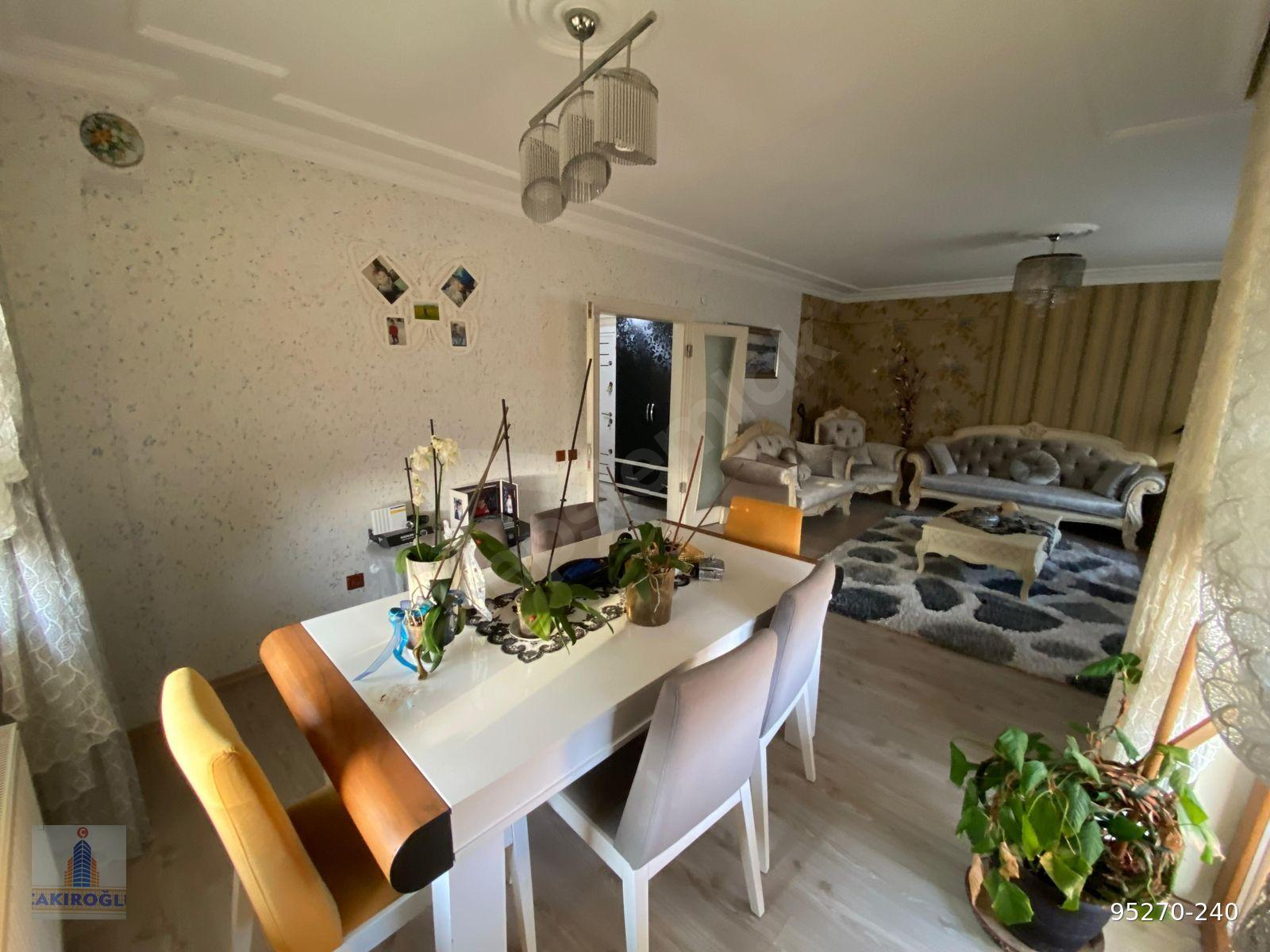 DARICA MERKEZDE SATILIK DUBLEKS --- 5+1 250 M2 DENİZ MANZARALI