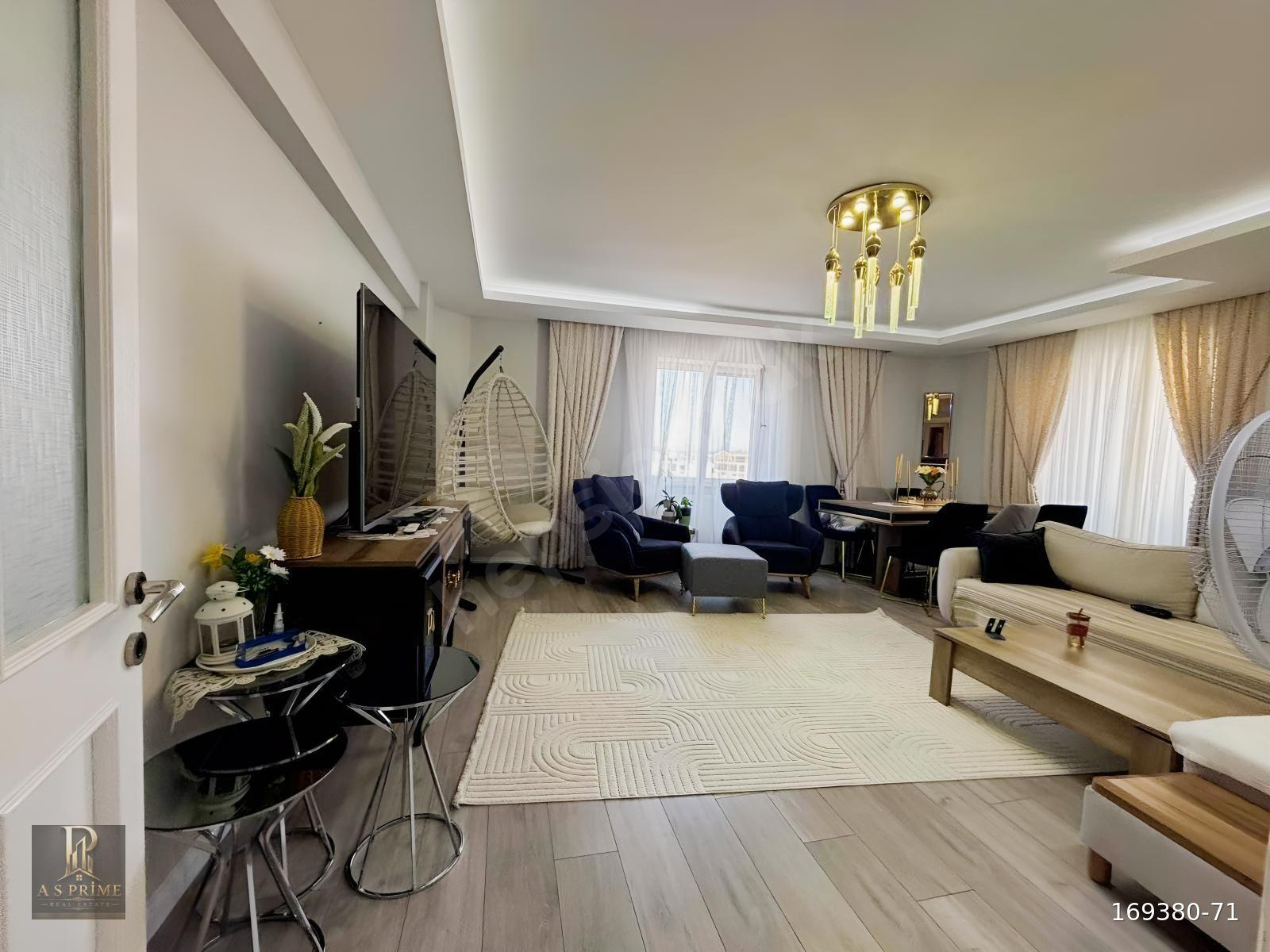 KAYAPA ZAFER 3+1 140 M² AYRI MUTFAK SİTE İÇİ SATILIK