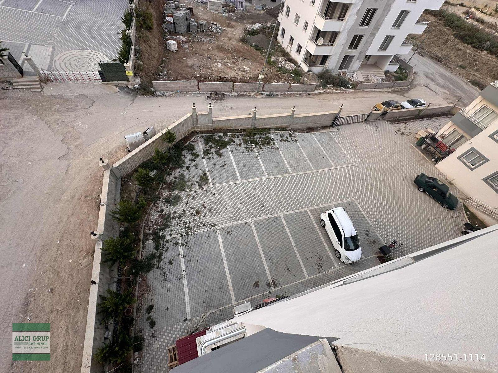 #GELİNCİK CADDESİ SİTE İÇİ HASARSIZ İSKANLI KİRALIK 1+1 DAİRE