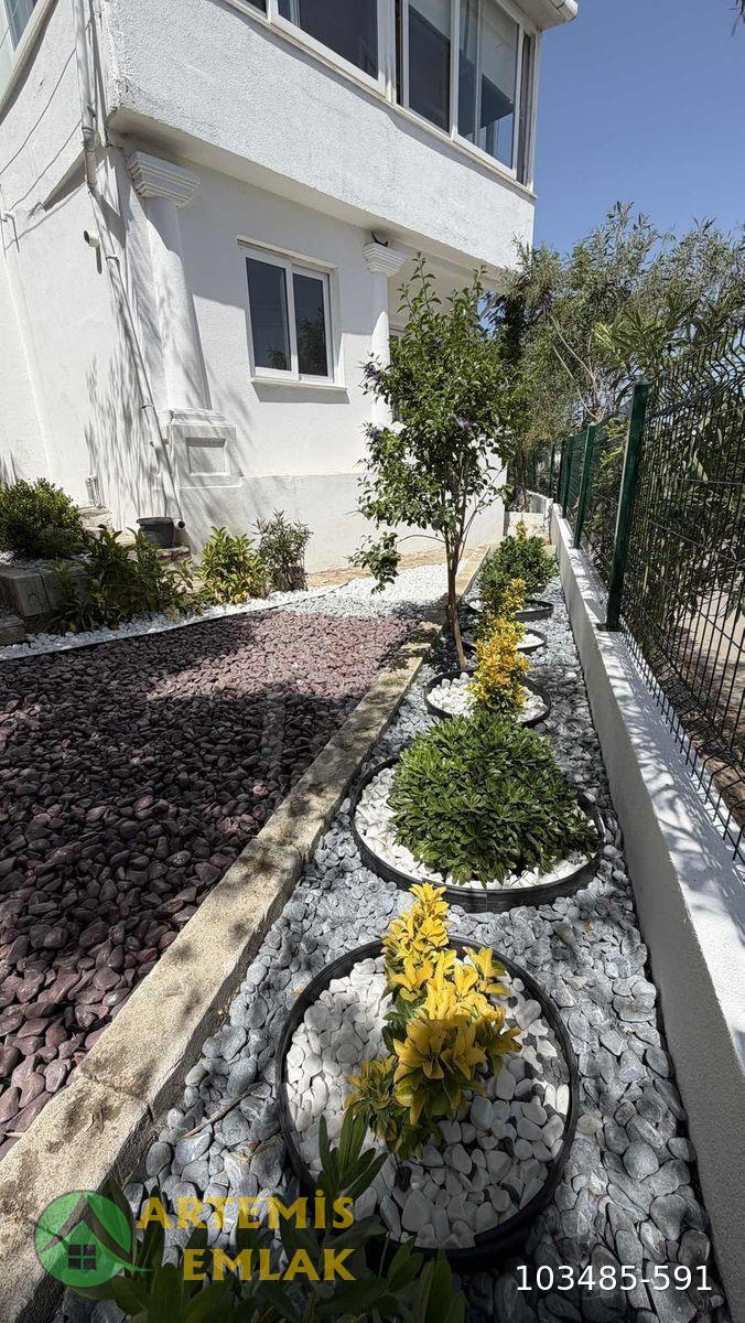 Bodrum Bitez'de Ayrı Mutfaklı Bahçe Katı Temiz Ferah 2+1 Daire