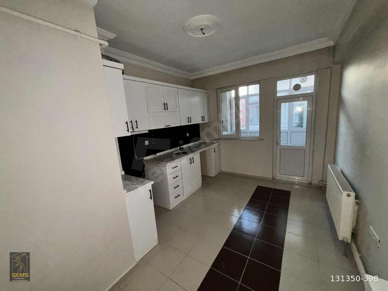 ADLİYE VE KTO YAKINI GENİŞ SİTE İÇİ 2+1 ARAKAT DAİRE