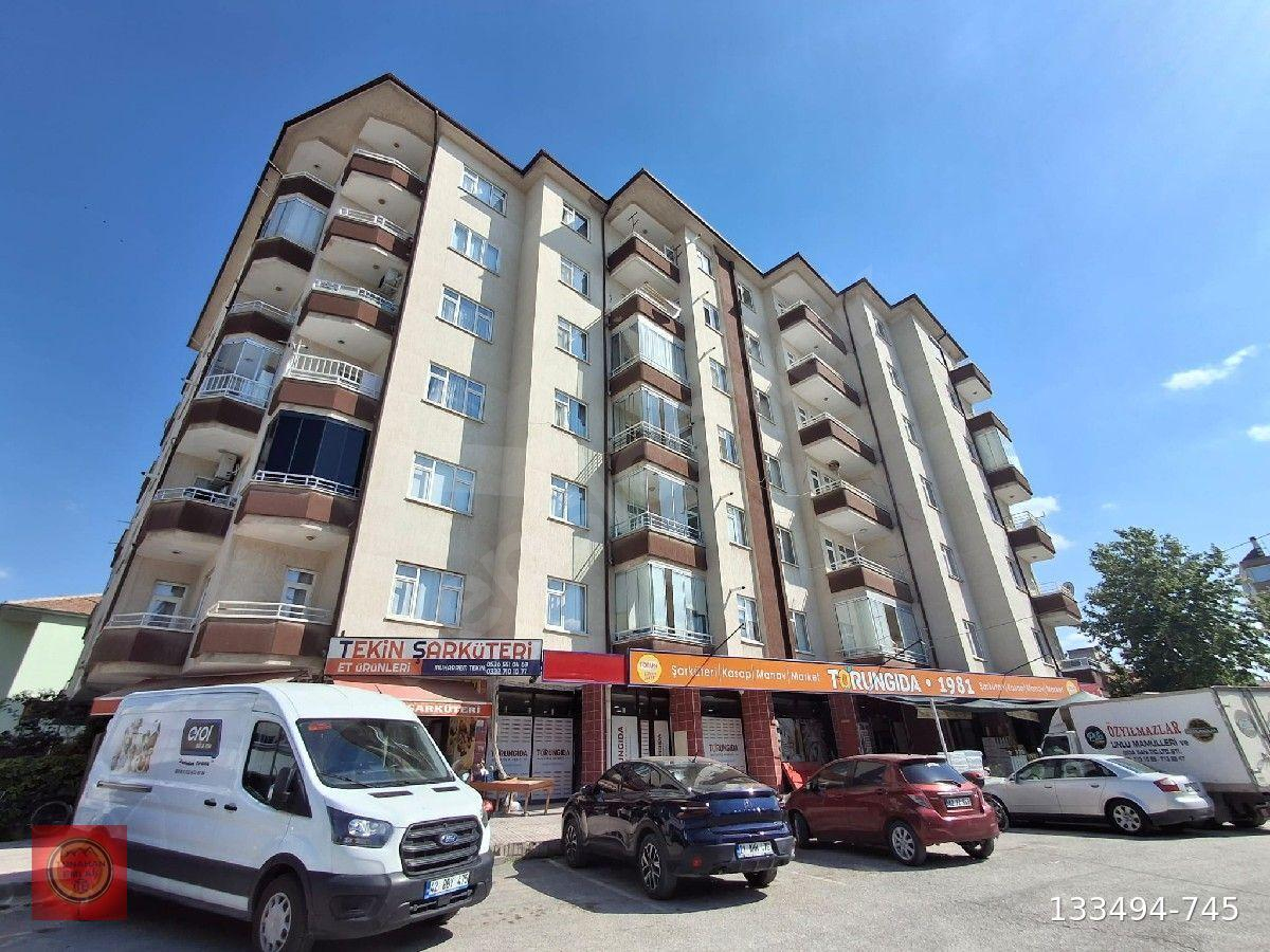 Uğur Mumcu caddesinde Torunoğlu market üstü kiralık 3+1 daire