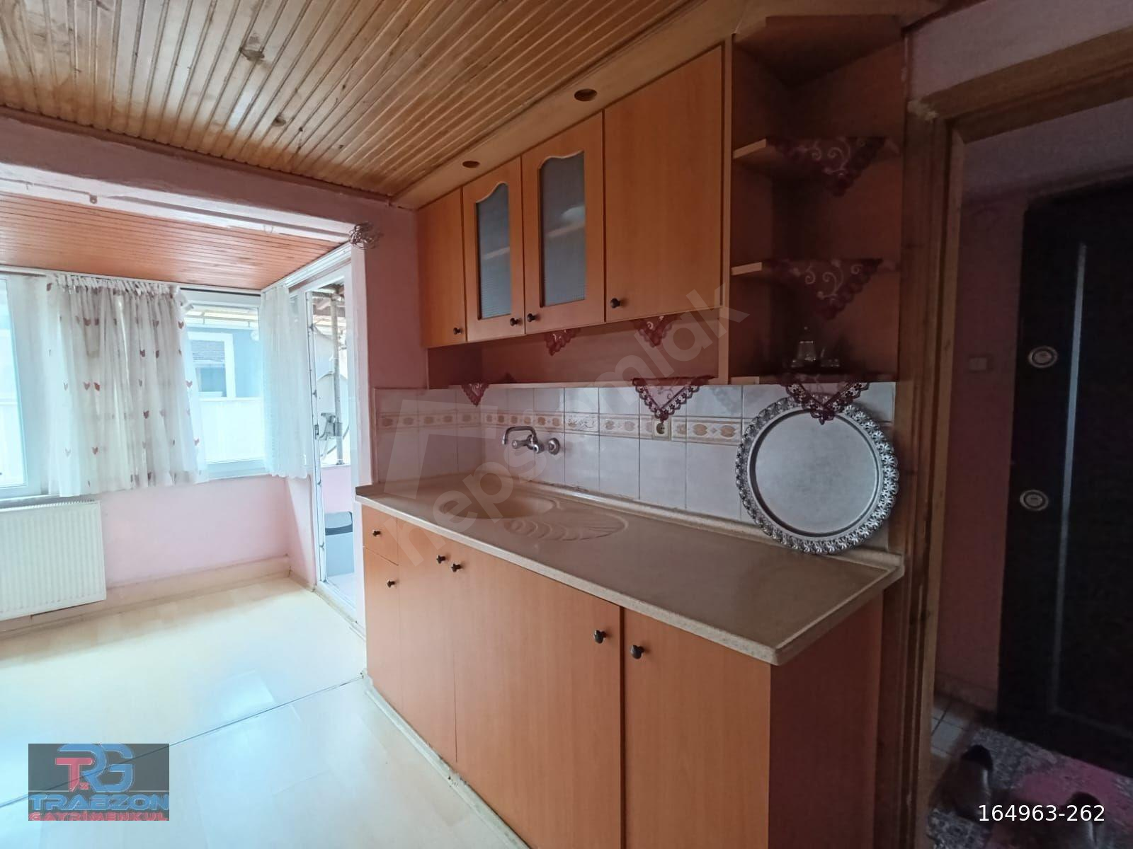 TRABZON KONAKLAR DA TEK DAİRE FİYATINA SATILIK DUBLEKS DAİRE