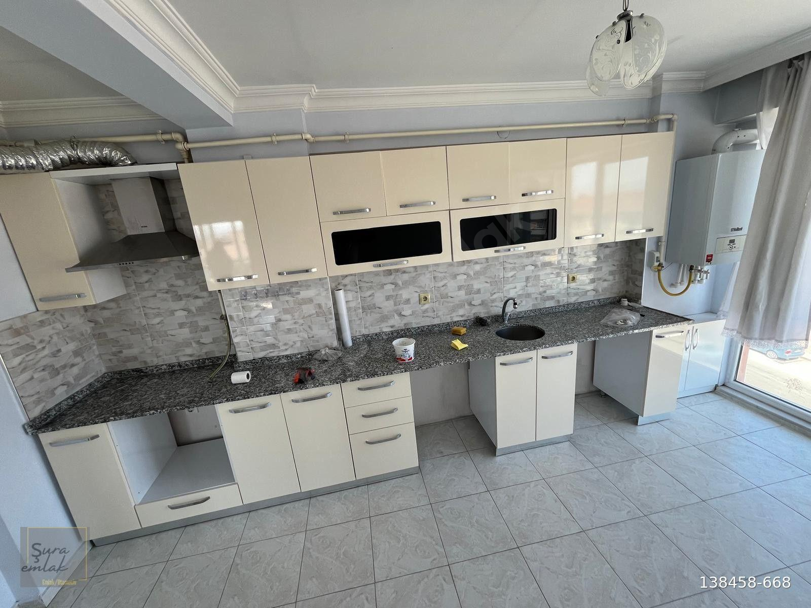 EMEK MAHALLESİ CADDE ÜZERİ SATILIK 2+1 DAİRE