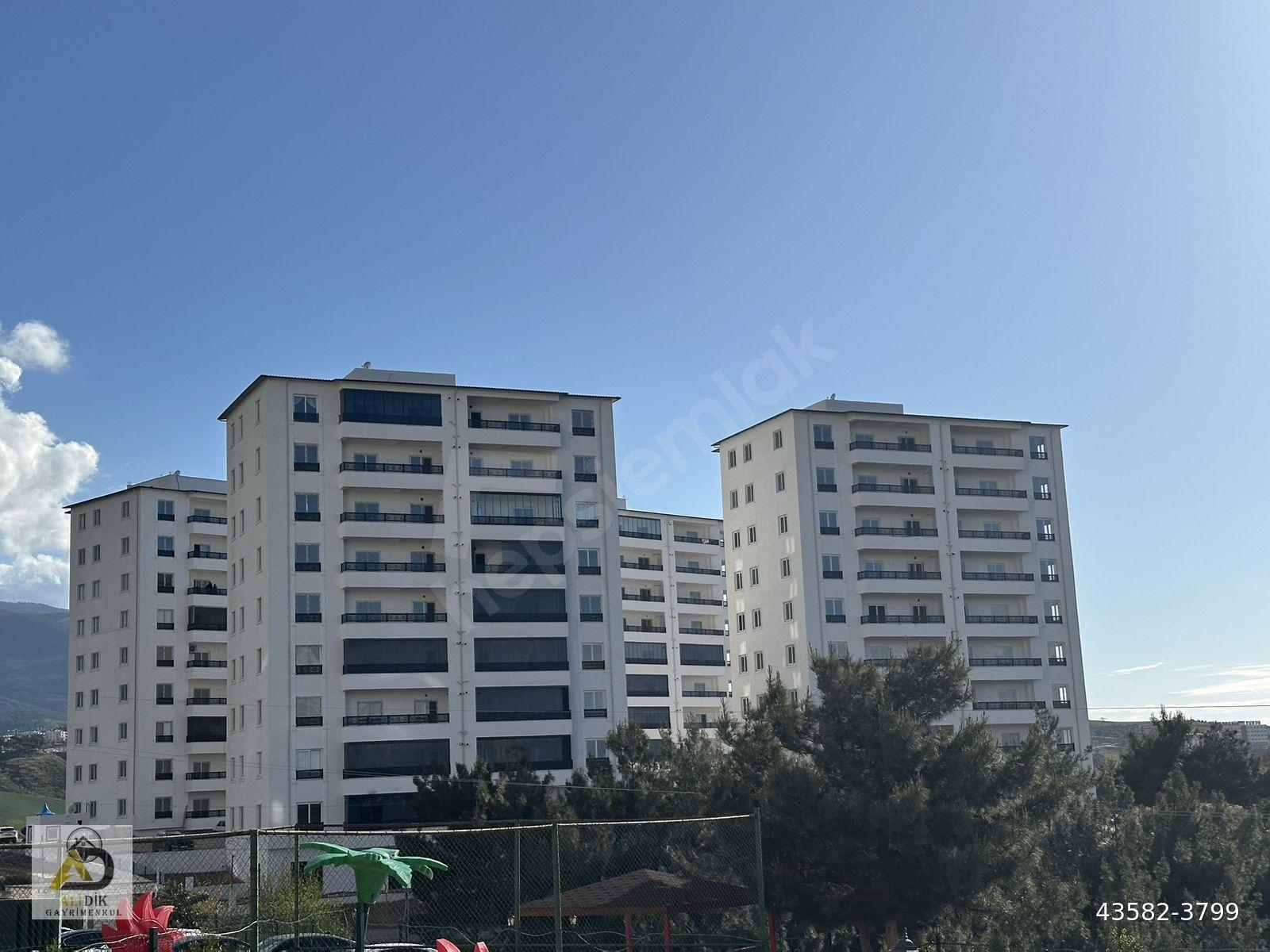 ALİ DİK GAYRİMENKUL’DEN HAVUZLU SİTE İÇİ SATILIK DOĞALGAZLI DAİRE