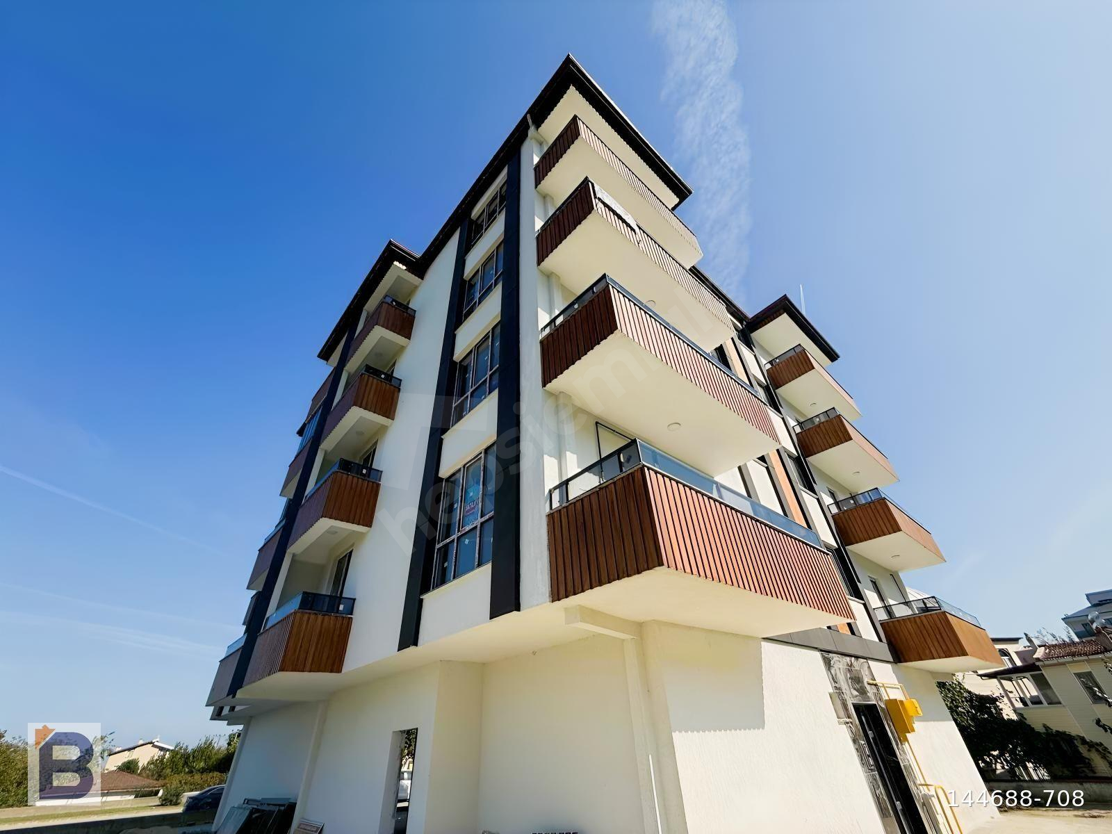 BULUT EMLAK I DENİZ MANZARALI ANAYOLA CEPHE KİRALIK 2+1 DAİRE