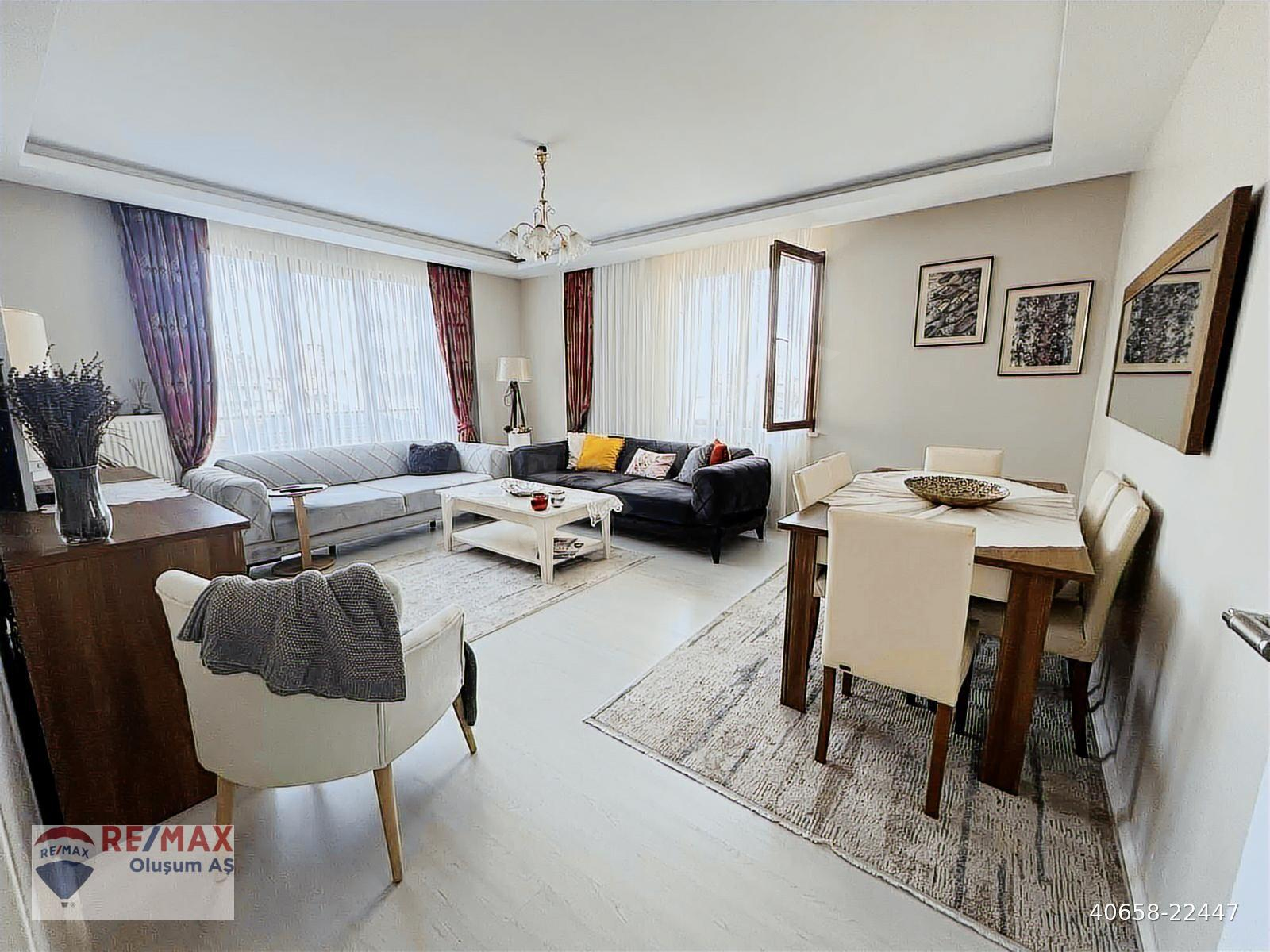 GÜNEŞLİ ŞEHRİ İSTANBUL SİTESİNDE LÜKS 2+1 SATILIK DAİRE
