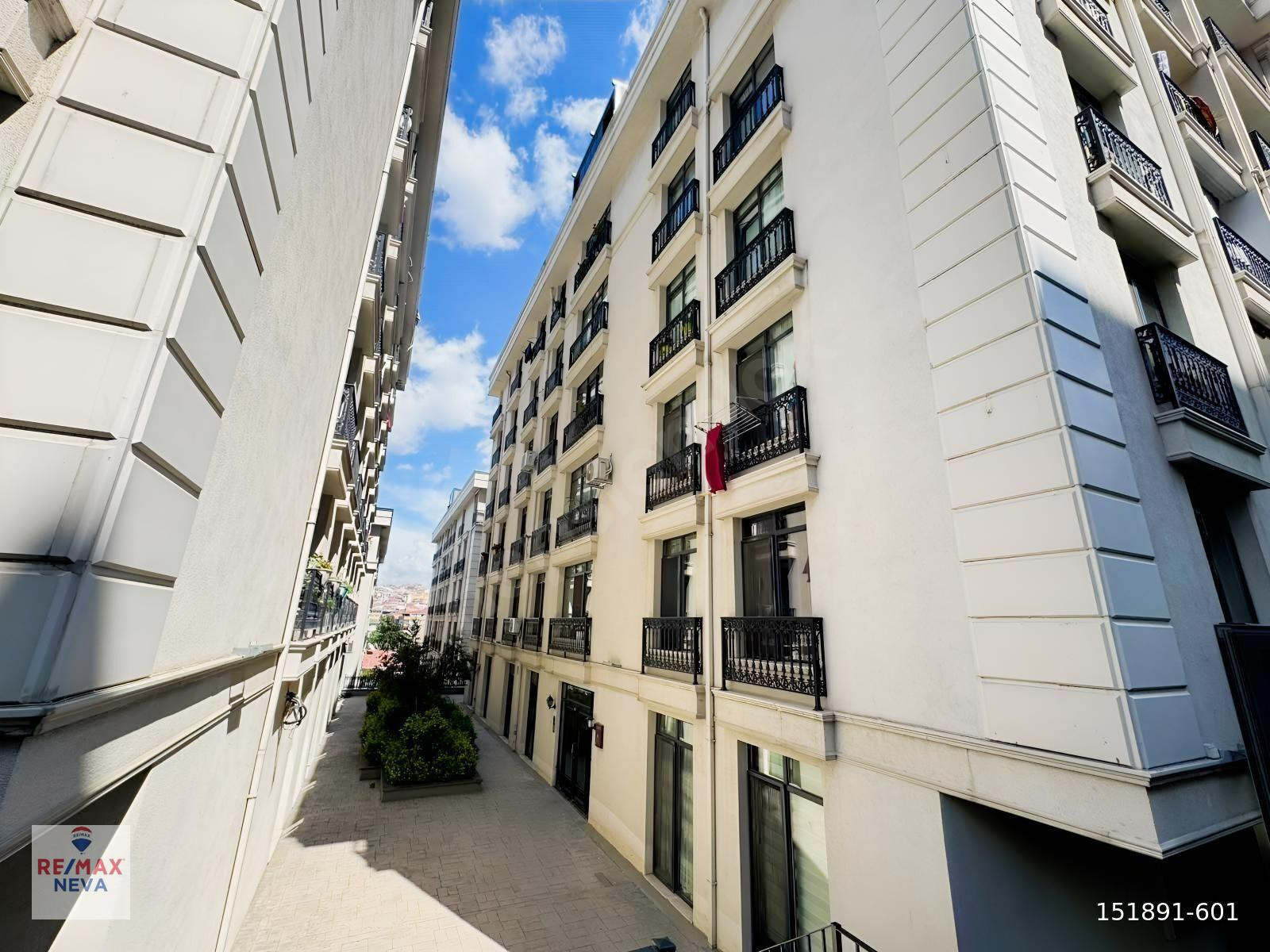 BAHÇELİEVLER QUADROM PALAS SİTESİ'NDE 3+1 KİRALIK DAİRE