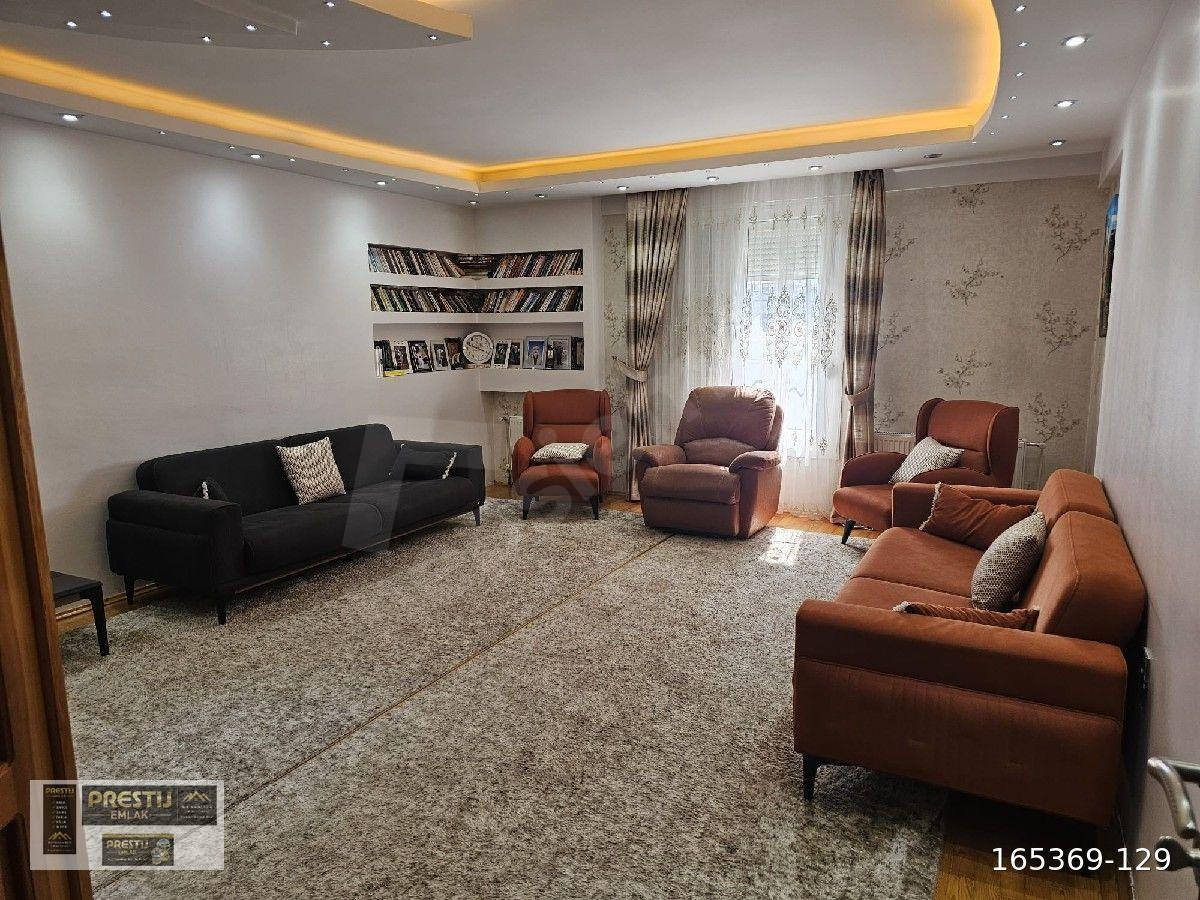 ÇARŞI MERKEZE YÜRÜME MESAFESİNDE GÜLBAHÇE MAHALLESİNDE UTRA LÜKS 3+1 DAİRE ÜÇ BALKONLU SATILIK