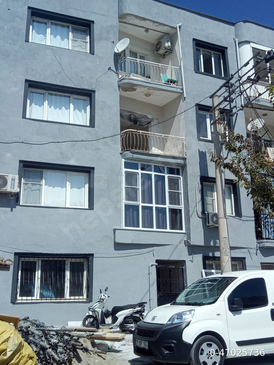 AKHİSARDA DOĞALGAZLI 3+1 DAİRE