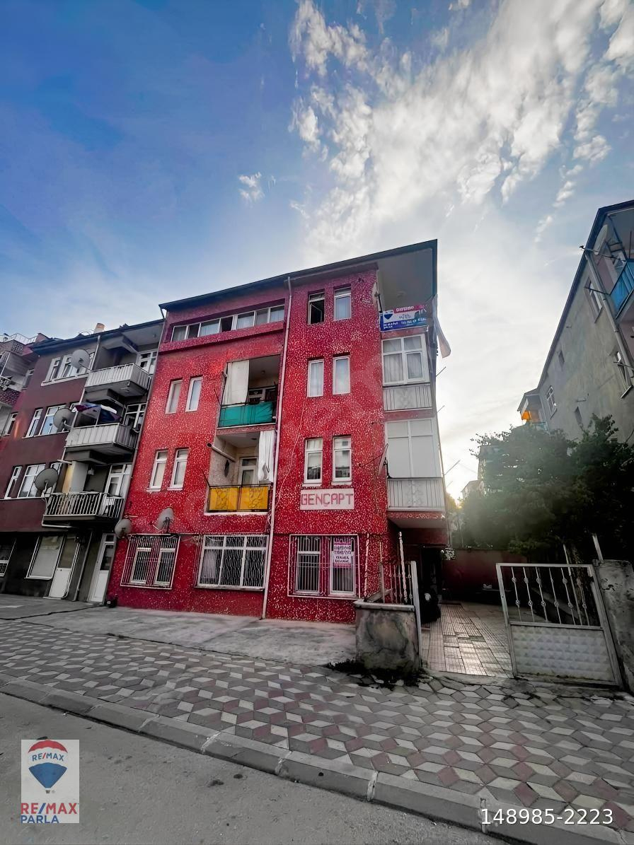 Remax Can Baydır Tokat Merkezi Konumda 3+1 Satılık Daire