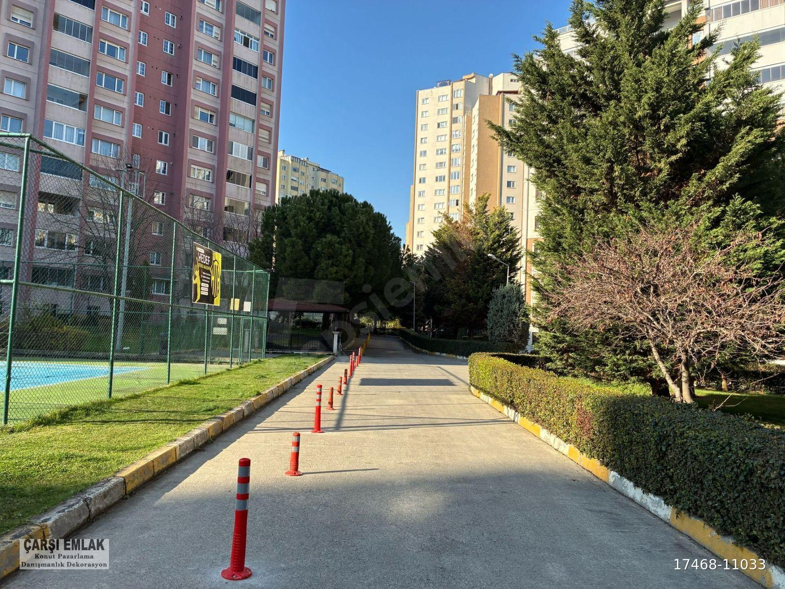 BEYLİKDÜZÜ YEŞİLKENT 2 SİTESİ MİMOZA APARTMANINDA BAKINIZ
